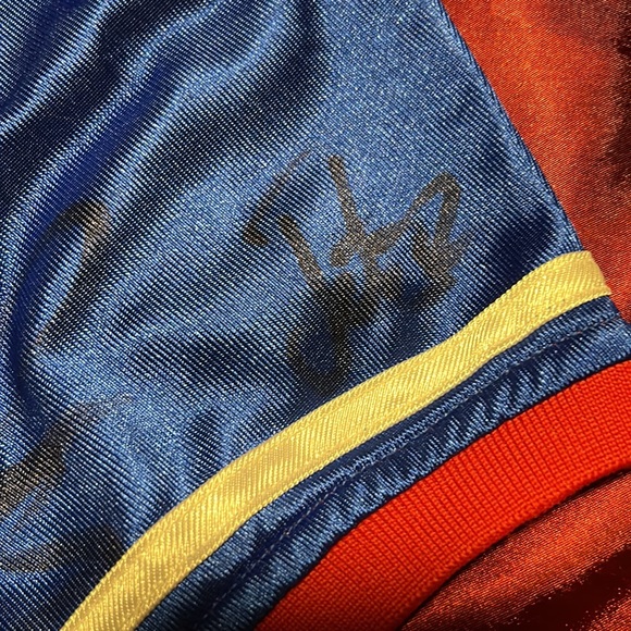Harlem Globetrotter signed jersey - Picture 5 of 10